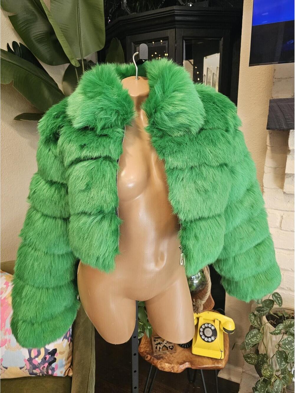 NWOT FAUX Fur Jacket Splicing Short Lapel Collar Long-sleeved Jacket GREEN 💚